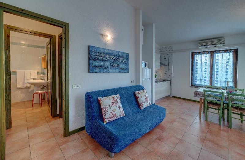Residence Le Pavoncelle Santa Teresa Gallura Exterior photo